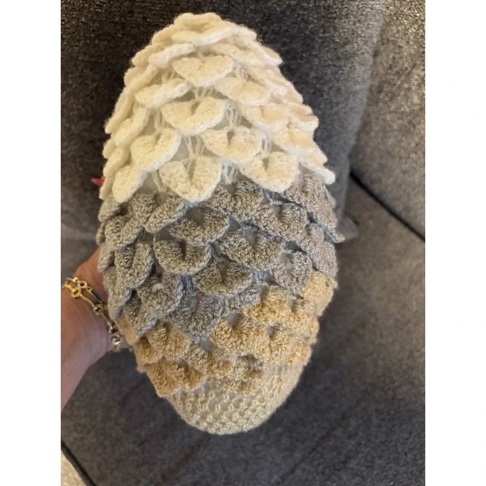 Vtg Hand Crocheted Pinecone Accent Pillow~ Silver & Gold Metallic~Autumn Decor
